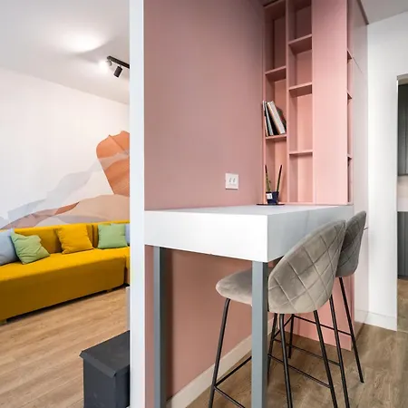 Golden Grove I 1 Bedroom Near Romexpo Lejlighed