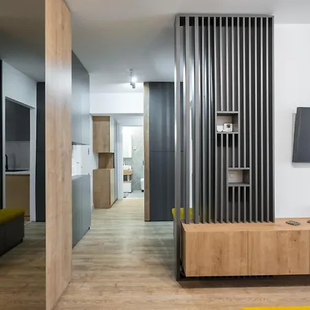 Golden Grove I 1 Bedroom Near Romexpo Lägenhet *