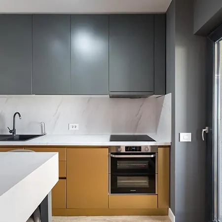 Golden Grove I 1 Bedroom Near Romexpo Bucharest