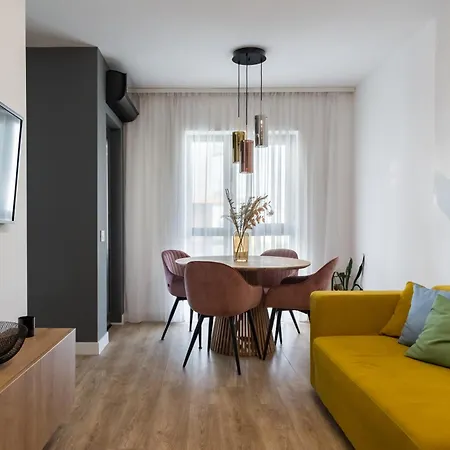 Appartamento Golden Grove I 1 Bedroom Near Romexpo *