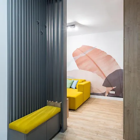 Golden Grove I 1 Bedroom Near Romexpo Apartment *